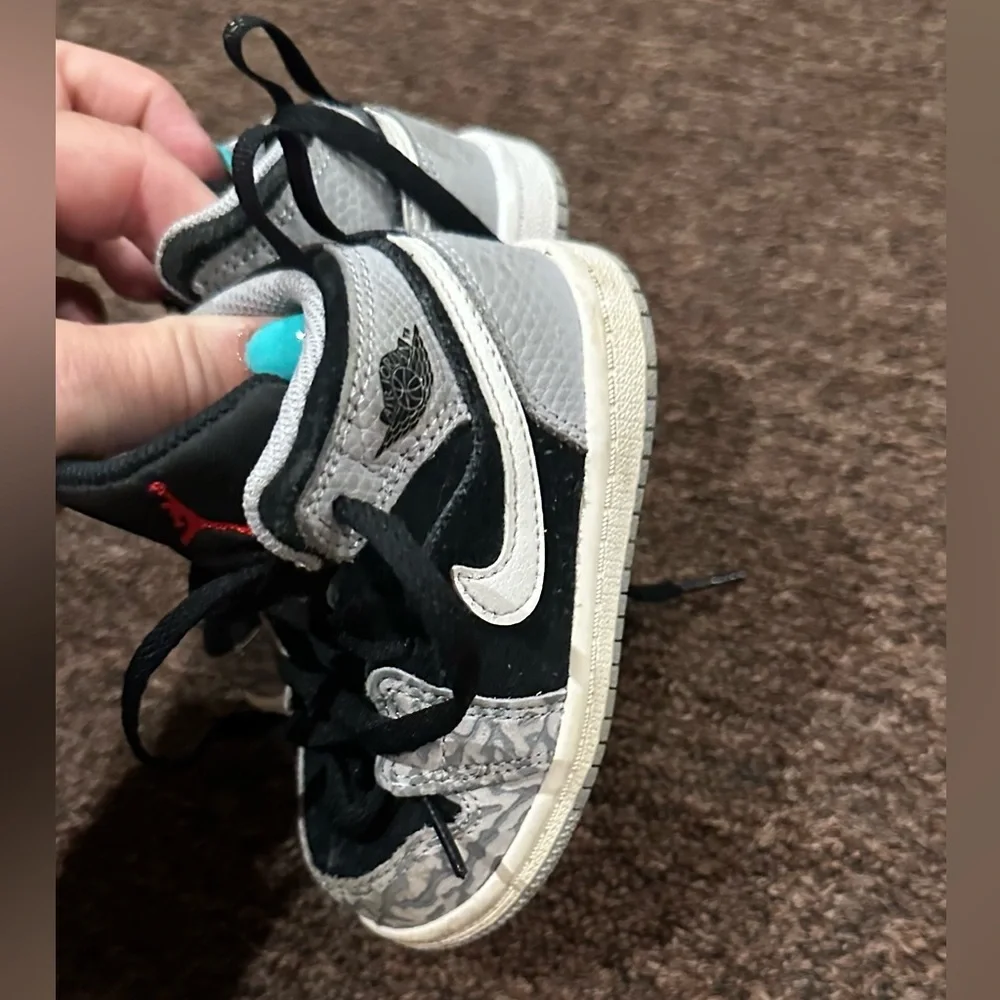 Nike classic jordan